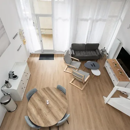 Duplex Au Calme A Deux Pas Du Centre-ville Avec Parking Privatif Et Terrasse 布雷斯特